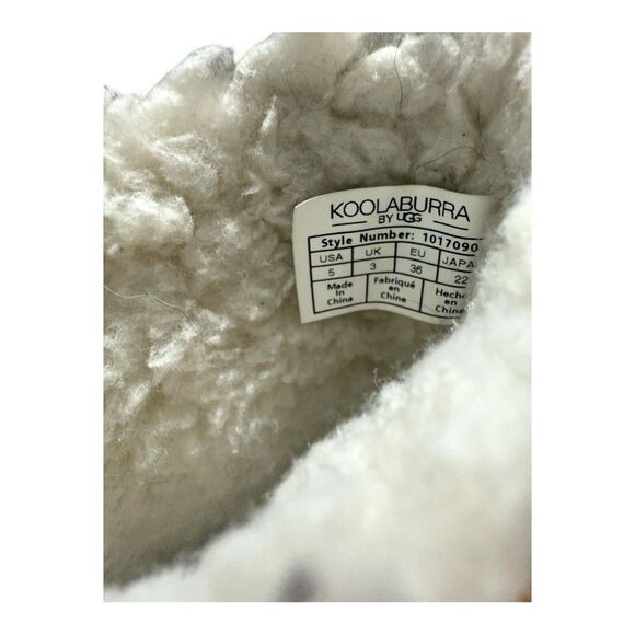 Koolaburra by UGG Chestnut Koola Short
Suede Boots Size 5 - Picture 8 of 8